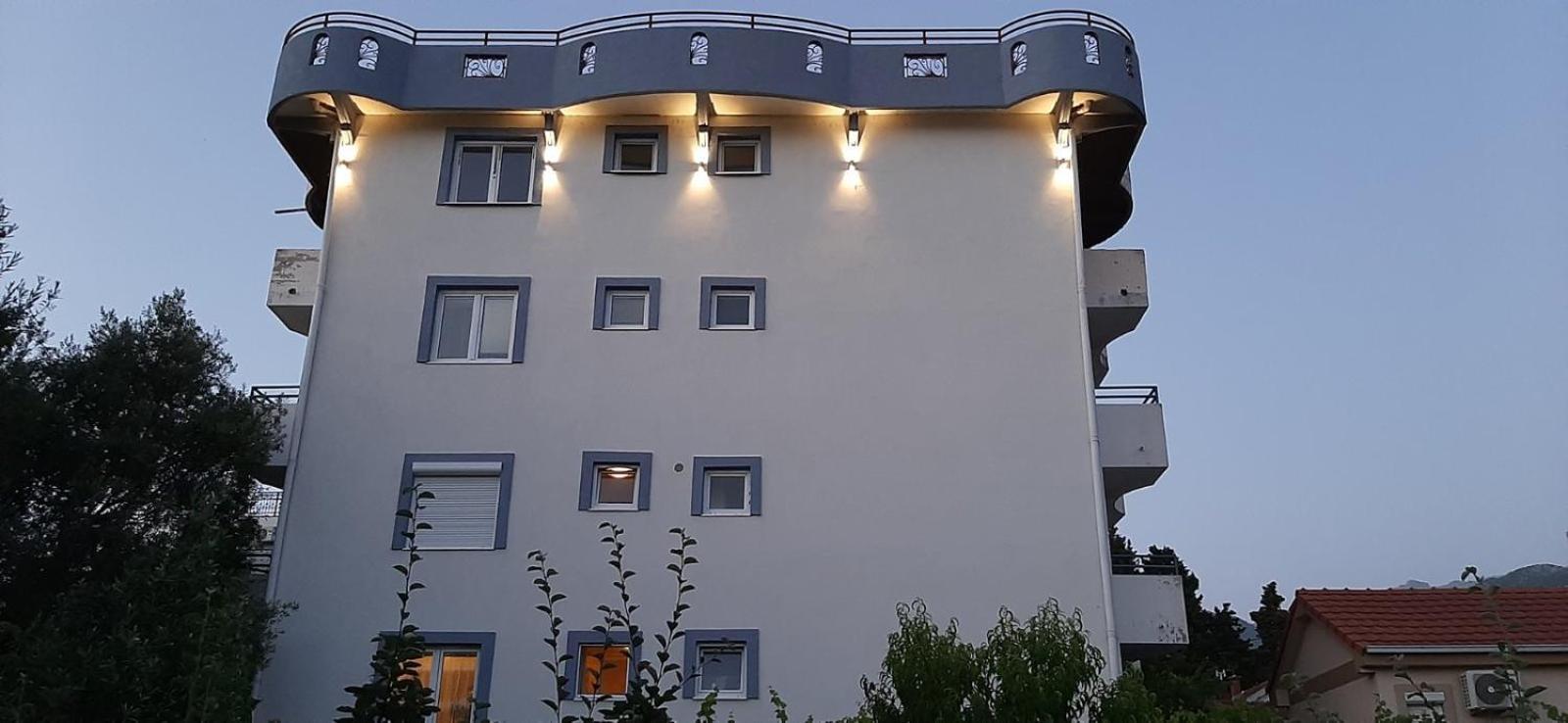 Rooms & Apartments Anka Bar Bagian luar foto