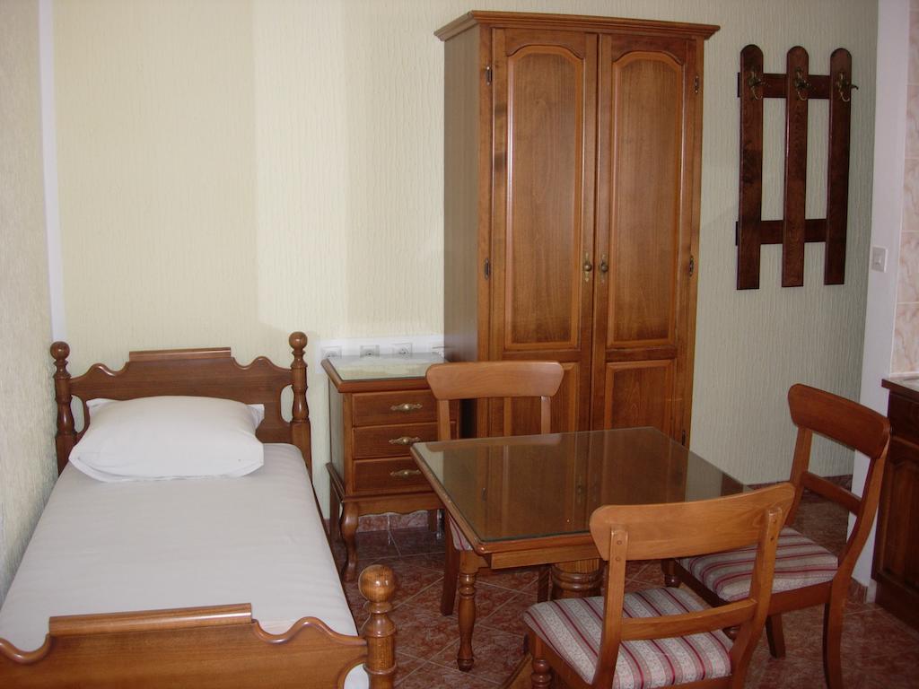 Rooms & Apartments Anka Bar Ruang foto
